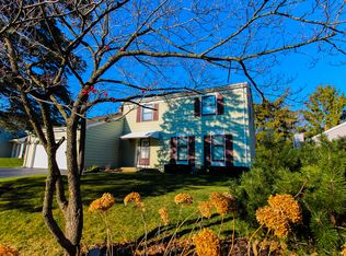 4952 Carriage Dr, Gurnee, IL 60031