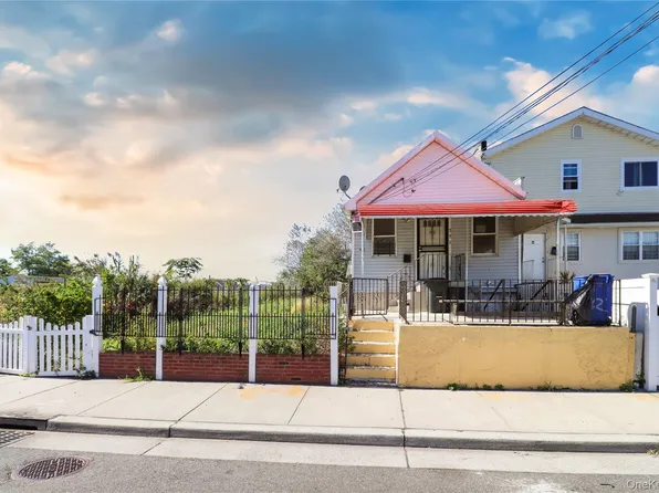 551 Beach 43rd Street, Edgemere, NY 11691