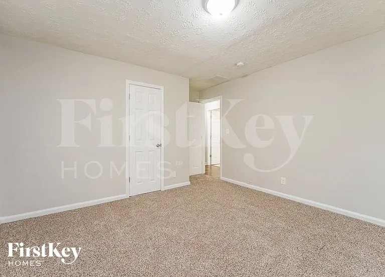 2690 Joyce Ave — Photo 11