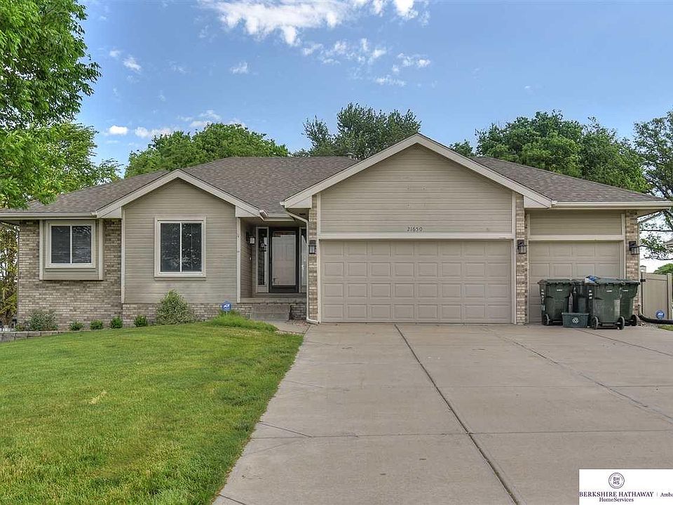 1st image of 21650 Plum Creek Dr
