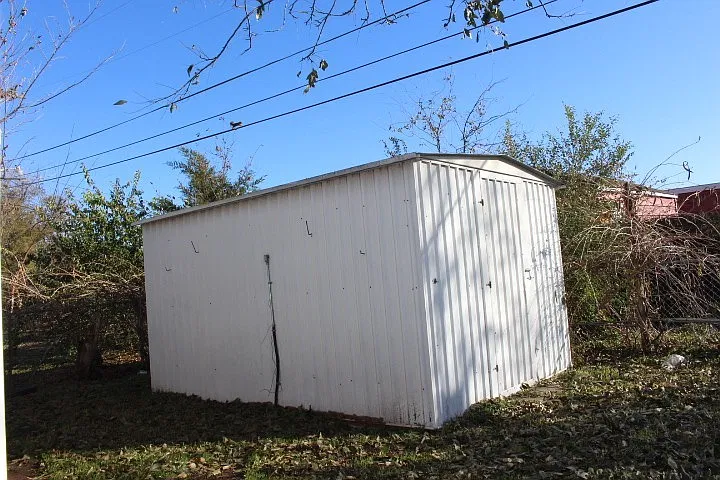 Nice three bedroom close to Hospital and Cameron — Photo 4