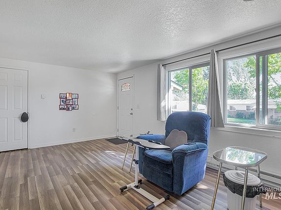 4th image of 468 Calico St