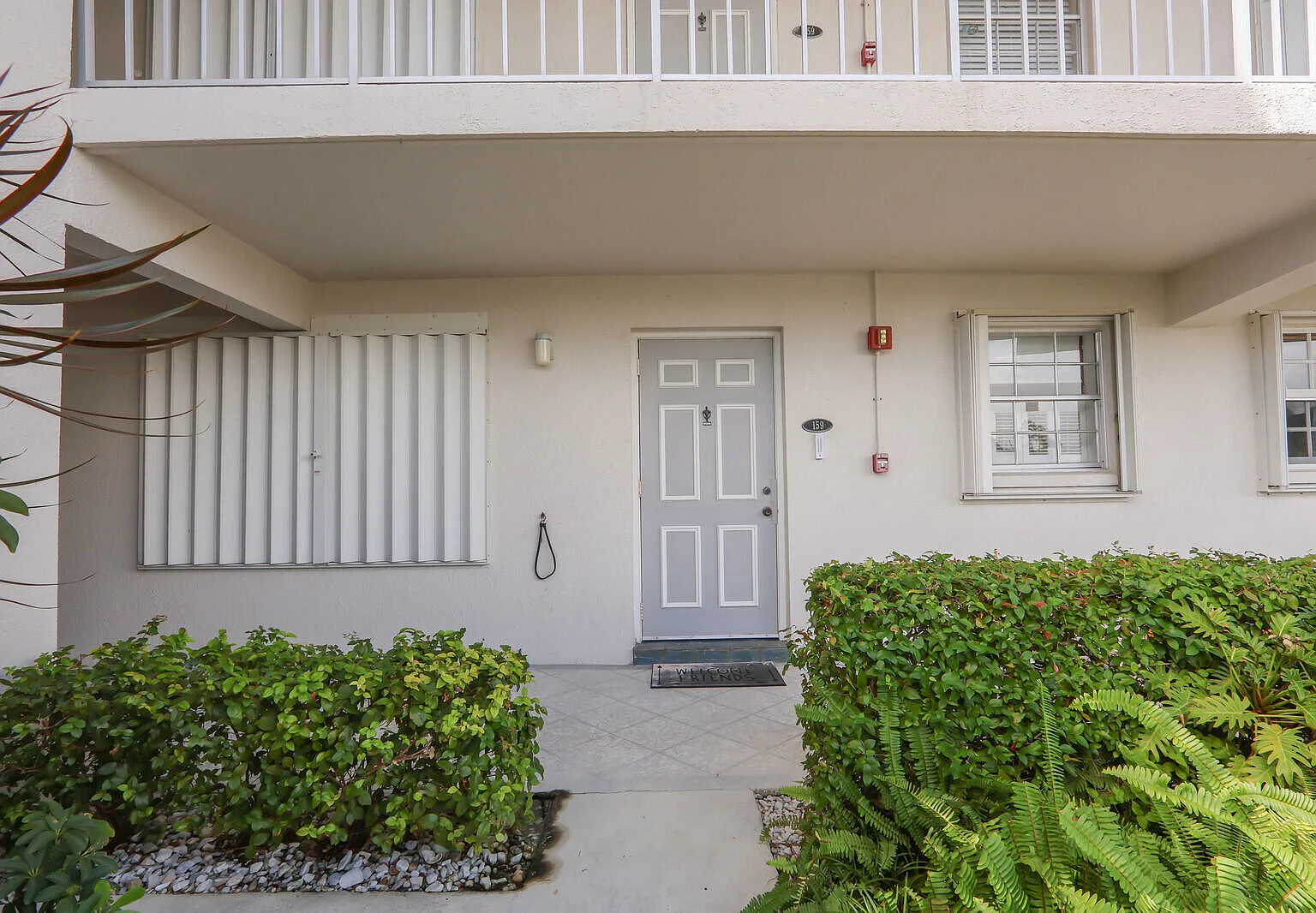 1 bed, 1.0 bath, 987 sqft, $4,200 — Photo 3