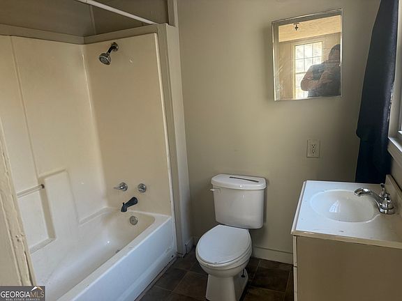 5th image of 1808 Murphy Ave
