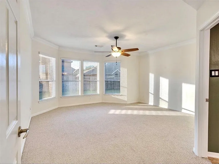 1904 Keswick Ct — Photo 15