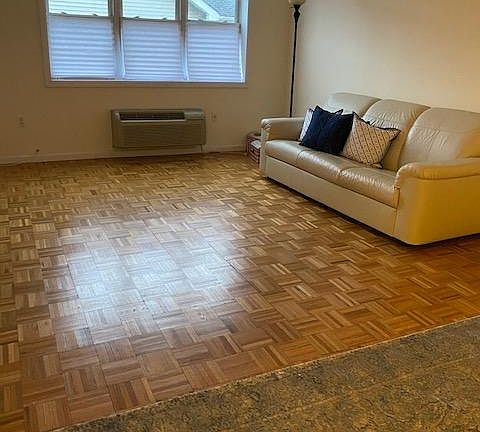 5th image of 342 Westchester Ave APT 33W