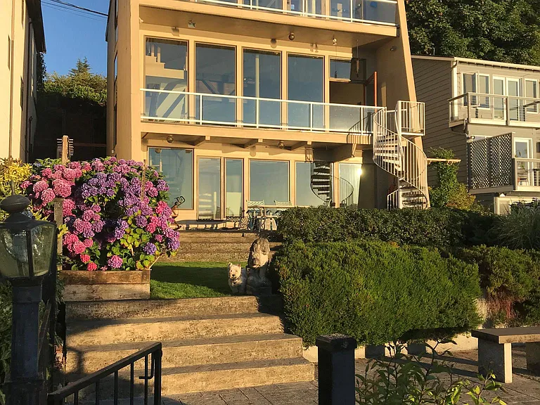 9710 Lake Shore Blvd NE — Photo 7