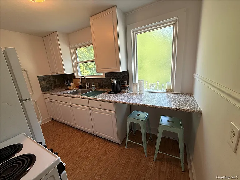 17 Harriman Ave #B — Photo 14