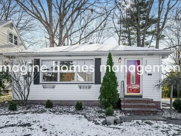 32740 Parkway Dr, Solon, OH 44139