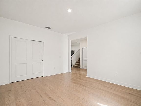 3rd image of 1304 SILO DRIVE