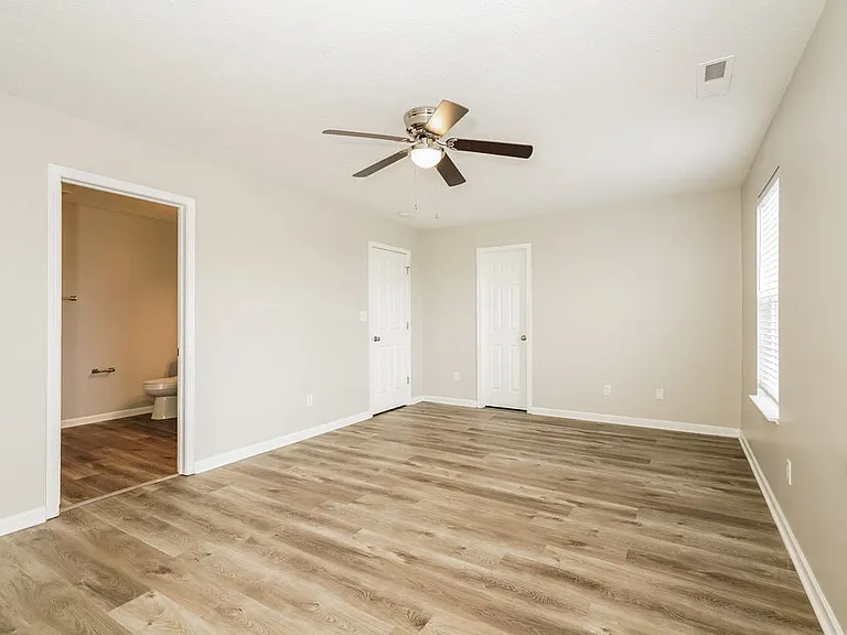 524 Grassy Bend Dr — Photo 11