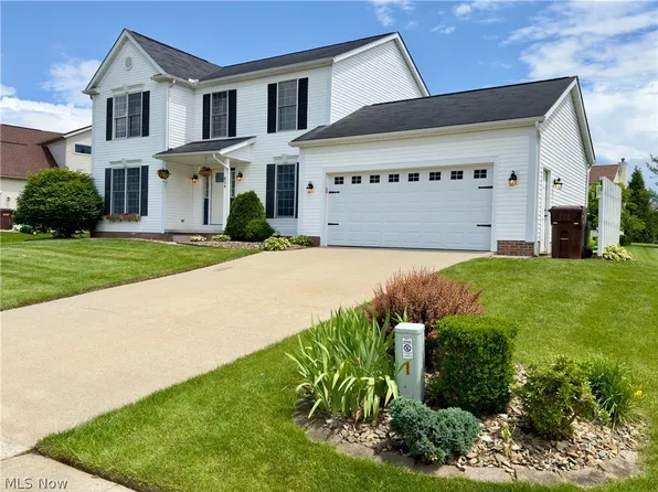 839 Denshire Dr NW, Canal Fulton, OH 44614