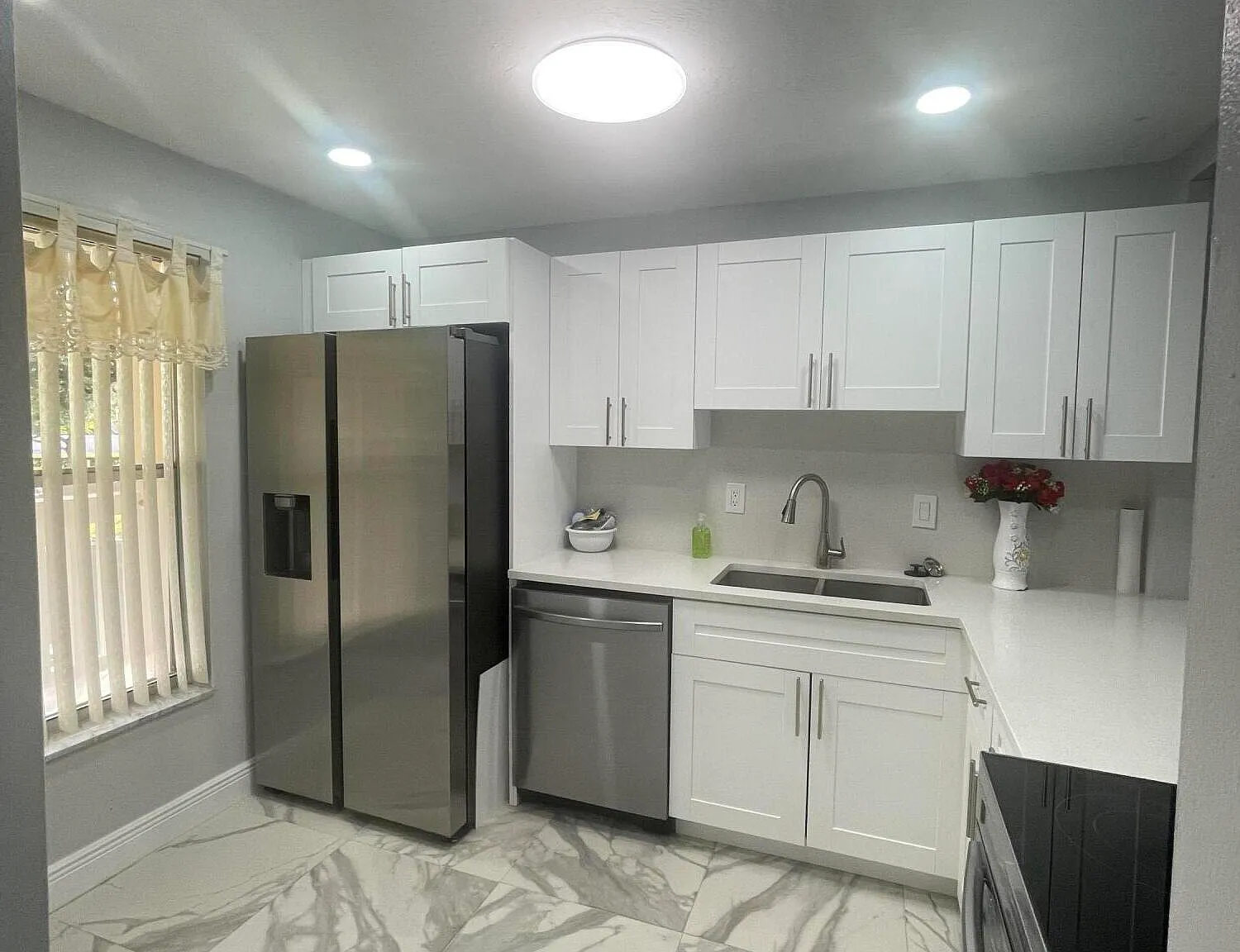 2 bed, 2.0 bath, 880 sqft, $2,000 — Photo 1
