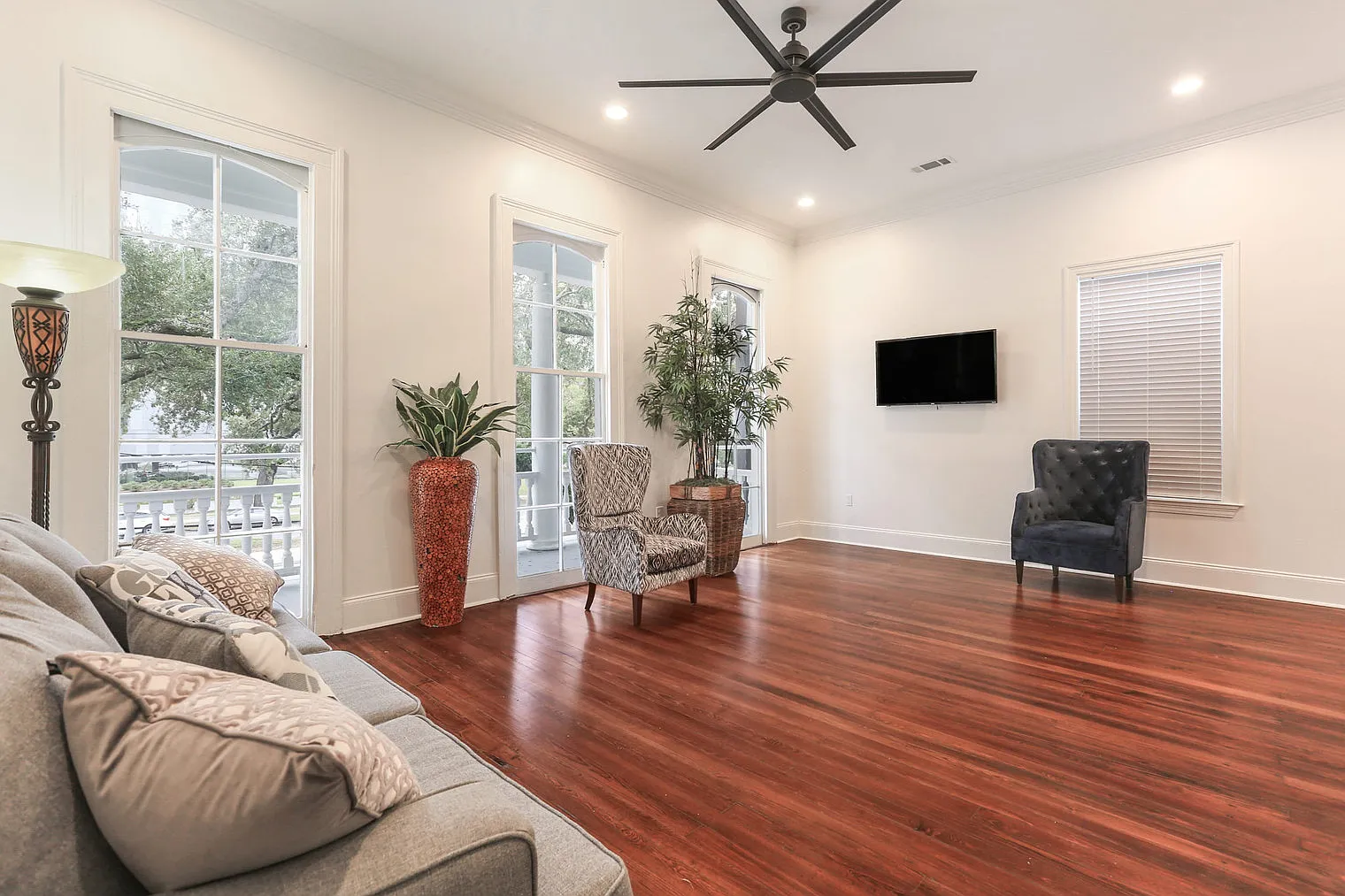 5 bed, 3.0 bath, 3993 sqft, $12,663 — Photo 1