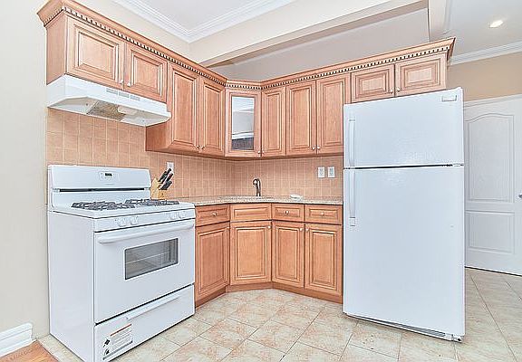4th image of 75 W 118th St APT 2F