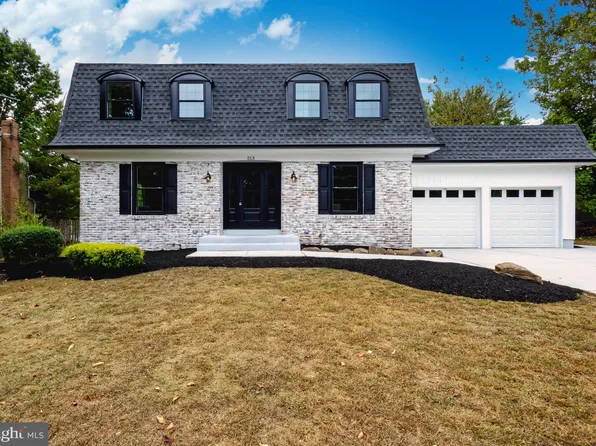 513 Kings Dr, Cherry Hill, NJ 08003