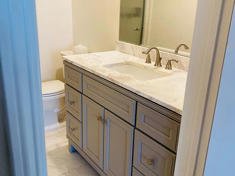 343 W Dryden St #B — Photo 3