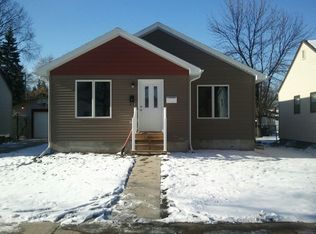 1016 S 9th St, Grand Forks, ND 58201