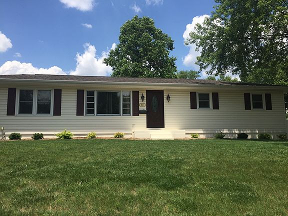 2nd image of 811 Meadowlark Dr