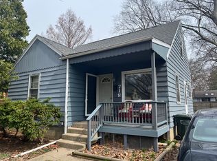 718 S Broadway Ave, Urbana, IL 61801