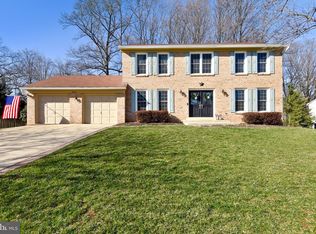 5320 Windsor Hills Dr, Fairfax, VA 22032