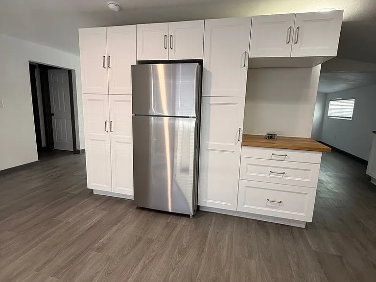 2551 S Main St — Photo 13