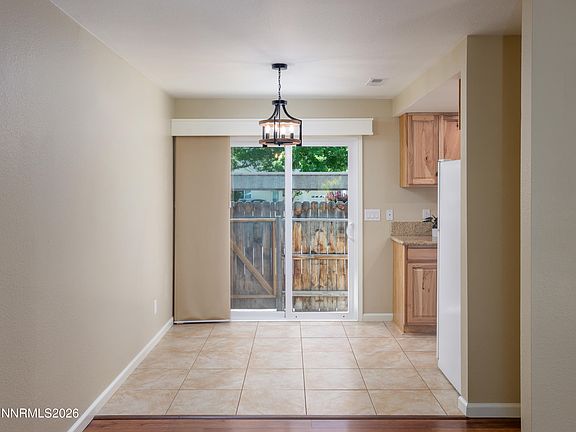4th image of 1488 Douglas Ave #3