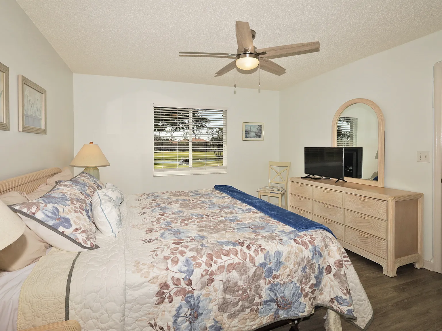 5932 Cranbrook Way - #C205 — Photo 2