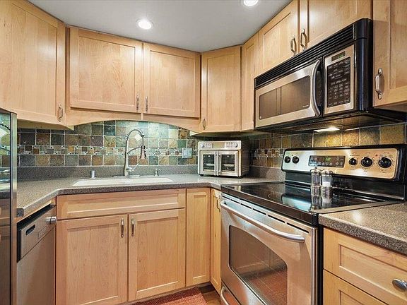 3rd image of 1823 W Northridge Ct APT 8