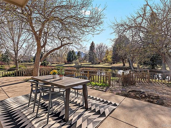 3rd image of 903 Meadow Glen Drive