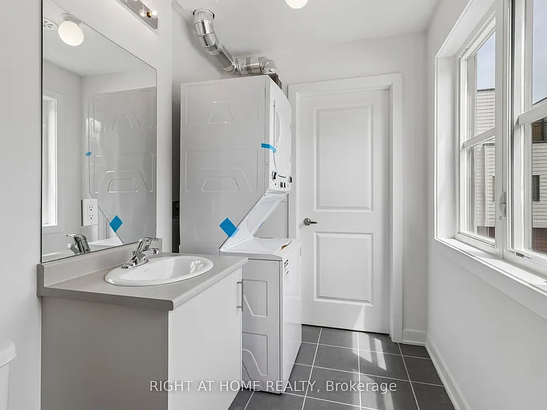 15100 Yonge St #206 — Photo 25