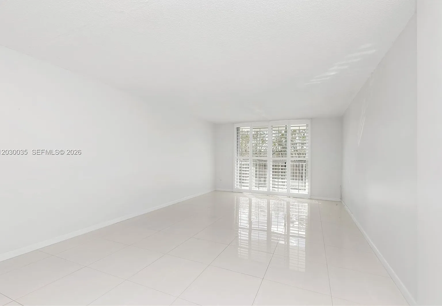 Cape Florida Clib Condo P — Photo 2