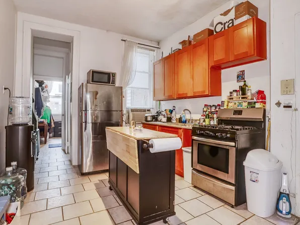 521 Willow Avenue image 1 of 15