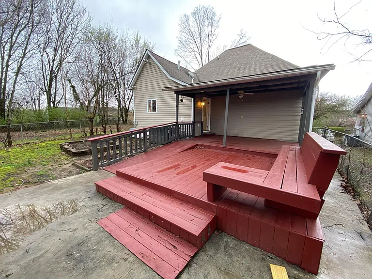 1914 Brown Ave — Photo 17