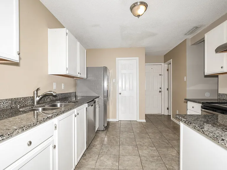 16711 Aulton Dr — Photo 8