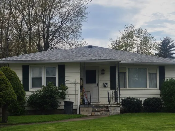 221 Maple Ave, Dunkirk, NY 14048