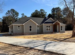 3809 Deer Run Dr, Blackshear, GA 31516