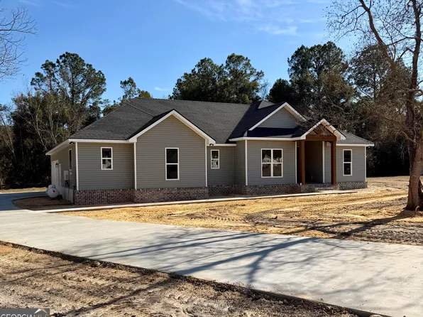 3809 Deer Run Dr, Blackshear, GA 31516