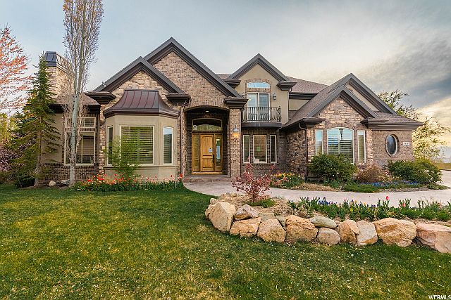 1st image of 1818 E Bear Claw Cir
