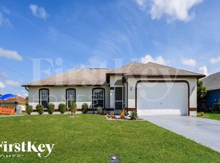 817 NE 9th St, Cape Coral, FL 33909