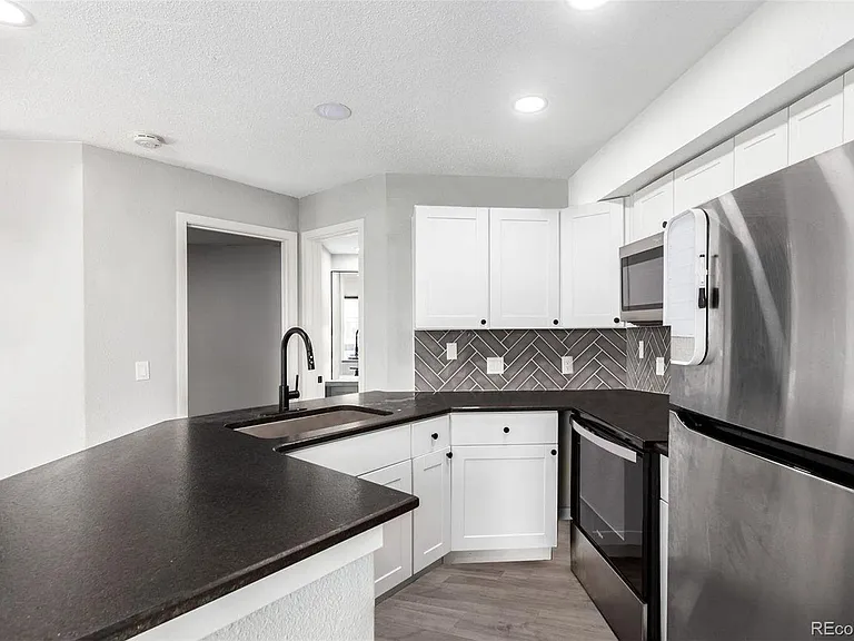 5250 S Huron Way — Photo 5