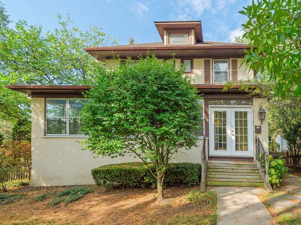 4 N Vine St, Hinsdale, IL 60521