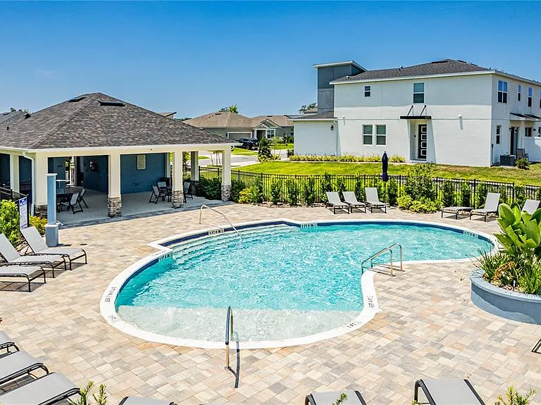 1124 Lakeshore Breeze Pl — Photo 28