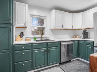 122 1/2 Southeast Ave, Tallmadge, OH 44278