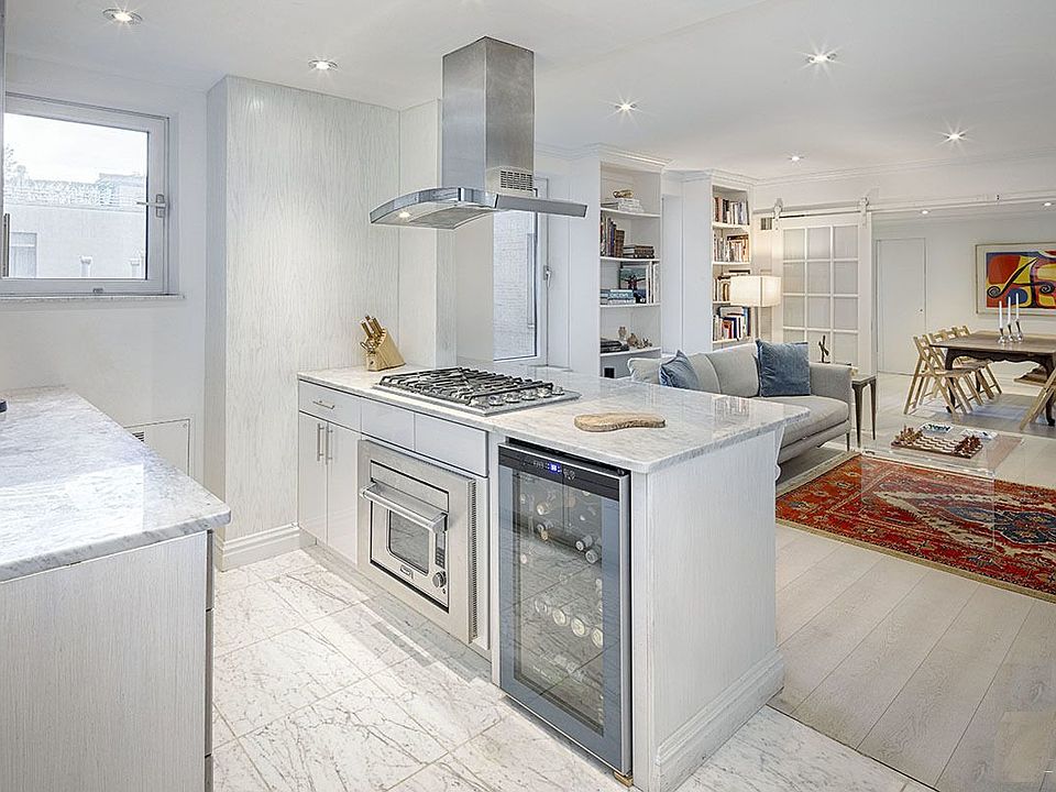 1st image of 106 Central Park S #17EF