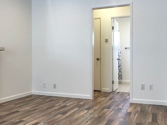 2nd image of 4810 Lincoln Ave APT D