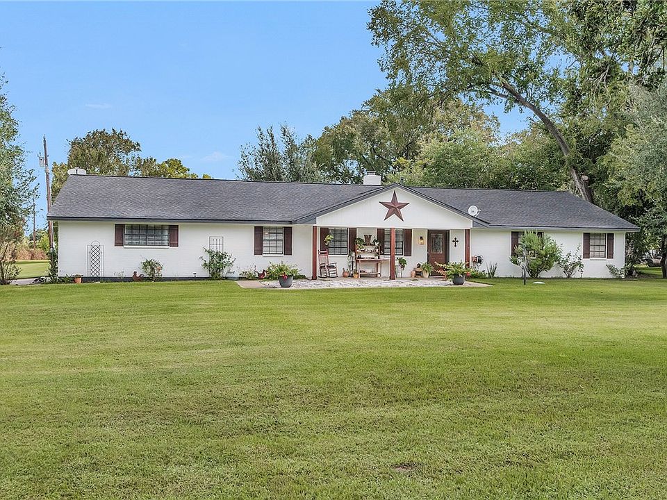 1st image of 21251 Old River Rd