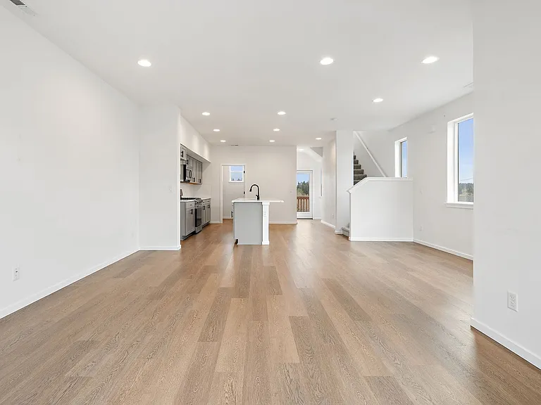 10002 Kings Landing Ave NW — Photo 15