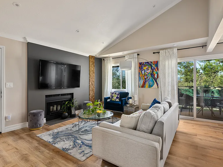 3312 La Terrace Cir #3312 — Photo 2