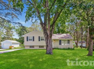 7755 Eastwood Rd, Mounds View, MN 55112